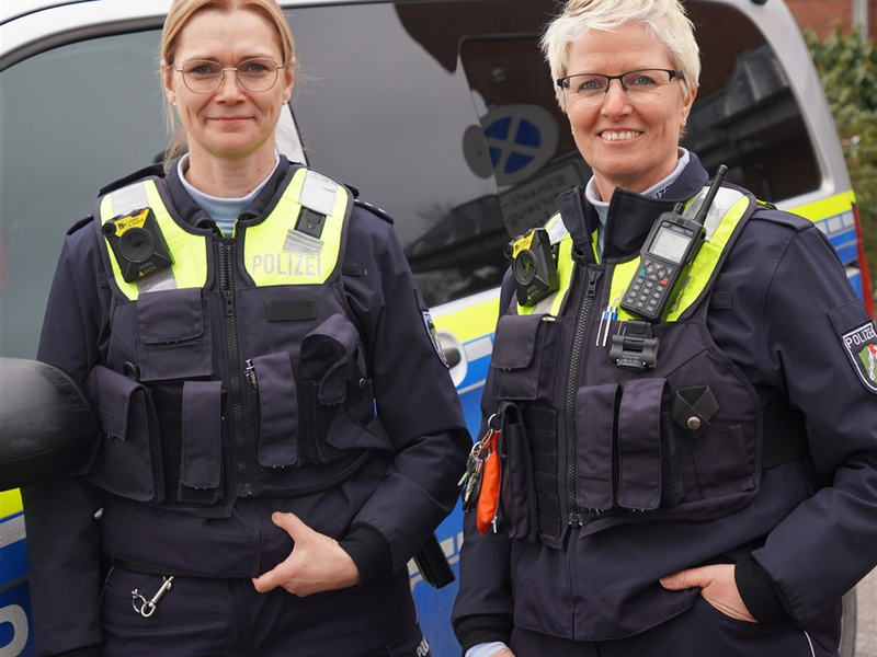 POL-HSK: Neue Bezirksdienstbeamtinnen - Foto: presseportal.de