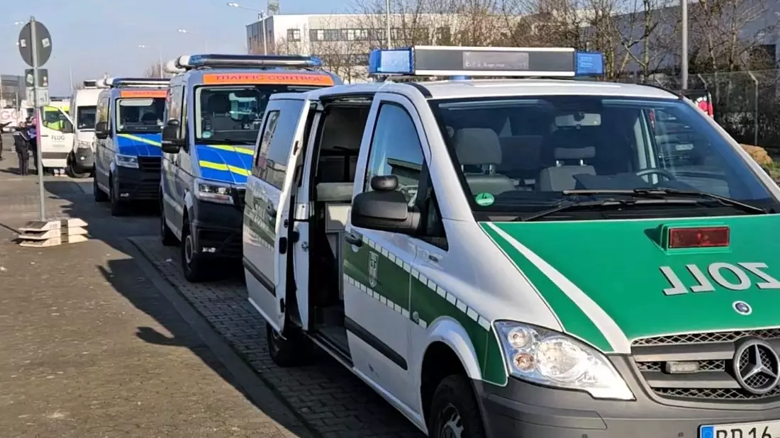 POL-DN: ROADPOL Truck & Bus: Zahlreiche Verstöße bei Lkw- und Buskontrollen festgestellt - Bild: presseportal.de