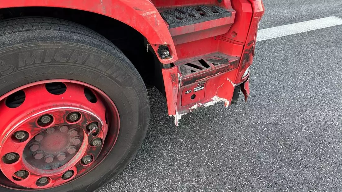 POL-PDLD: B10/AS LD-Nord - Auffahrunfälle infolge Missachtung des Stoppschildes - Bild: presseportal.de