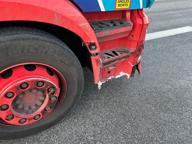 POL-PDLD: B10/AS LD-Nord - Auffahrunfälle infolge Missachtung des Stoppschildes - Foto: presseportal.de