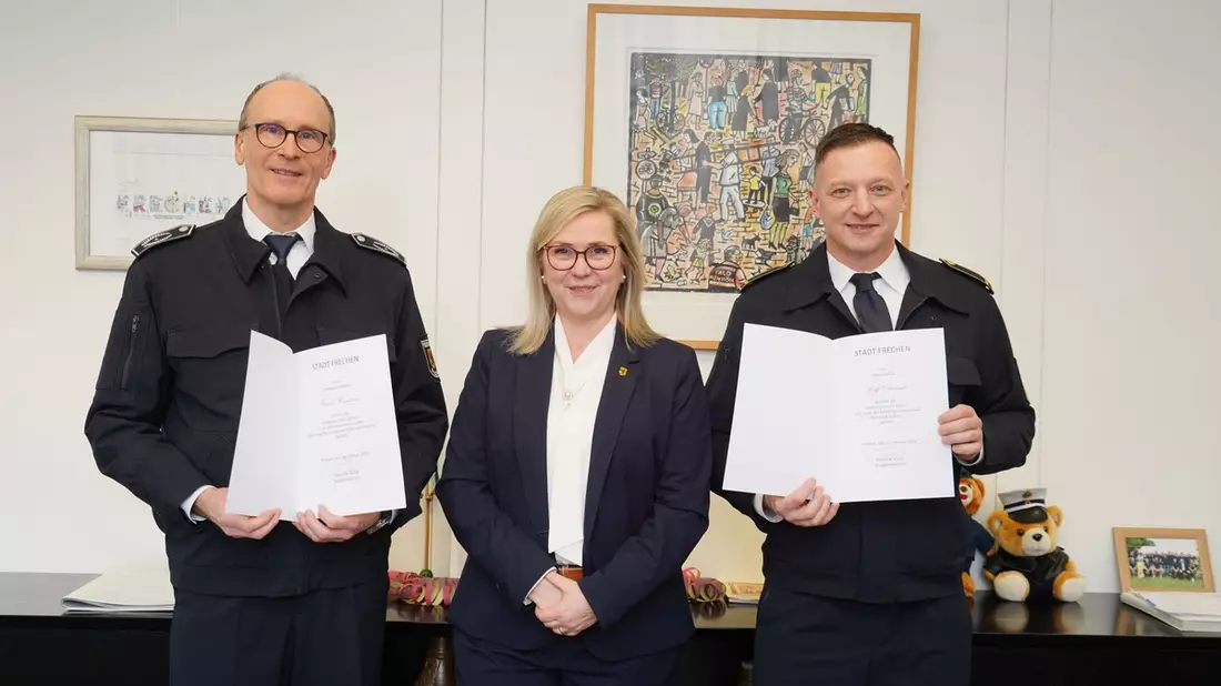 FW Frechen: Neuer Leiter der Freiwilligen Feuerwehr Frechen ernannt - Bild: presseportal.de