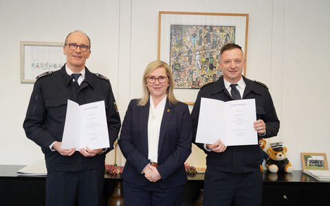 FW Frechen: Neuer Leiter der Freiwilligen Feuerwehr Frechen ernannt - Foto: presseportal.de
