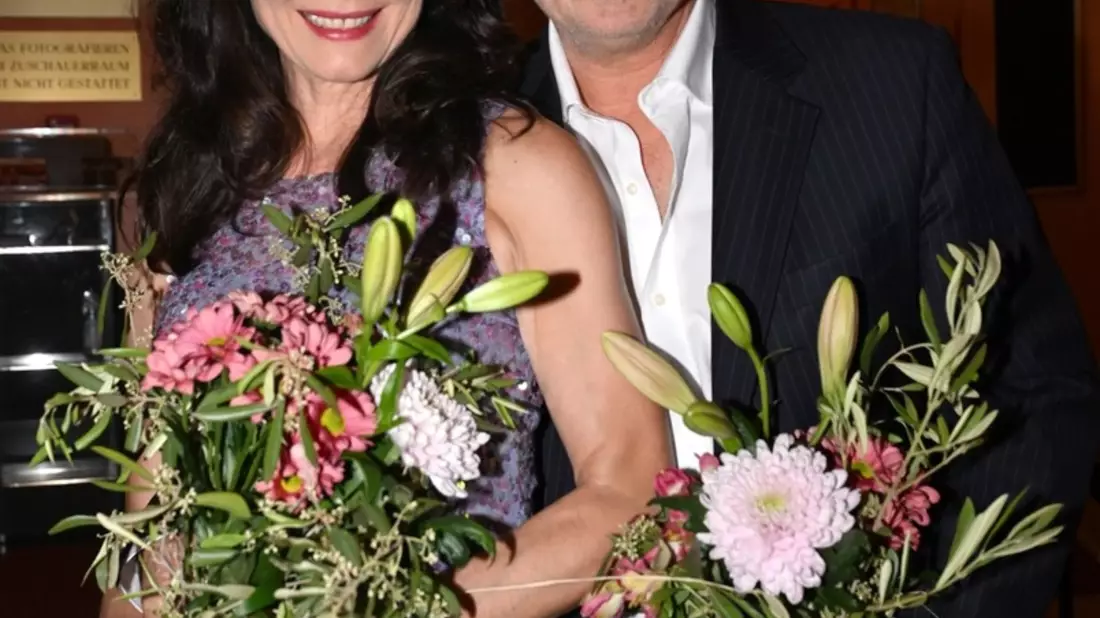 Jede Beziehung braucht manchmal einen Dreier: Nicola Tiggeler und Timothy Peach über Liebe, Erotik und Paartherapie - Bild: presseportal.de