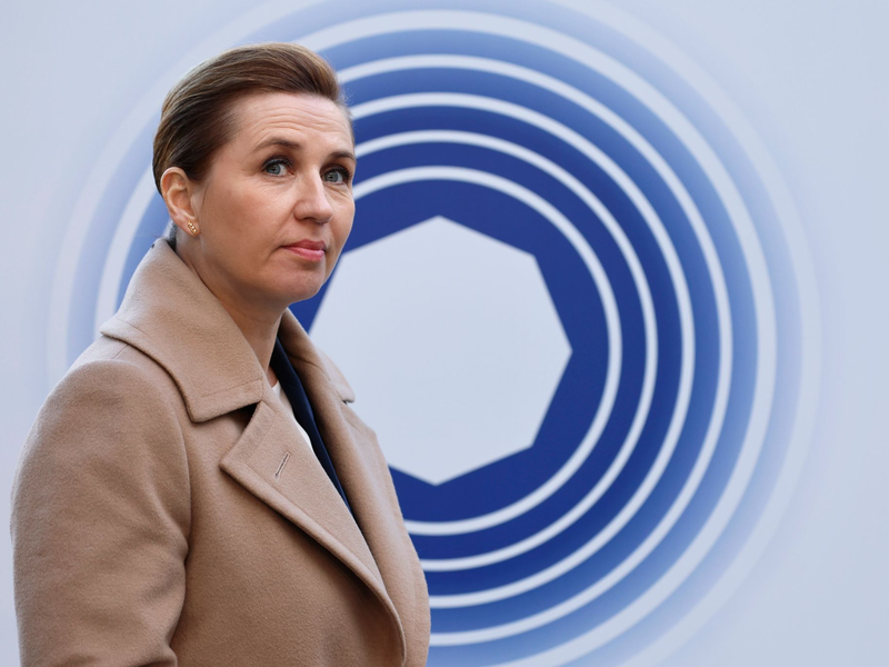 Die Regierung der dänischen Ministerpräsidentin Mette Frederiksen richtet einen milliardenschweren Aufrüstungsfonds ein. (Archivbild) - Foto: Geert Vanden Wijngaert/AP/dpa