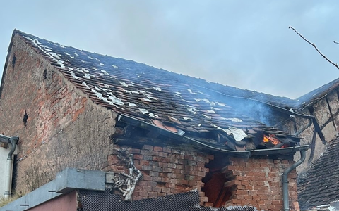 POL-PDLD: Scheunenbrand - Foto: presseportal.de