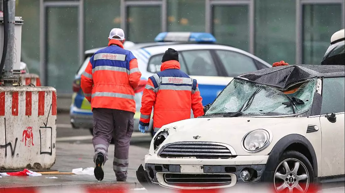 Auto fährt in München in Menschenmenge (Archiv) - Bild: über dts Nachrichtenagentur