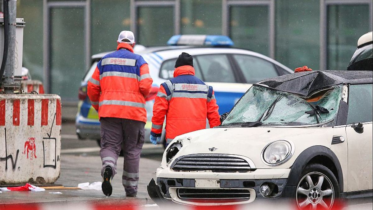 Auto fährt in München in Menschenmenge (Archiv) - Foto: über dts Nachrichtenagentur
