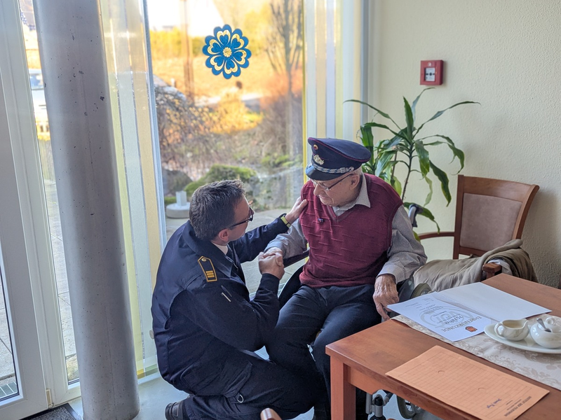 FW-AR: Ehrung für 75 Jahre Mitgliedschaft im kleinen Rahmen- Agathafeier in Voßwinkel - Foto: presseportal.de