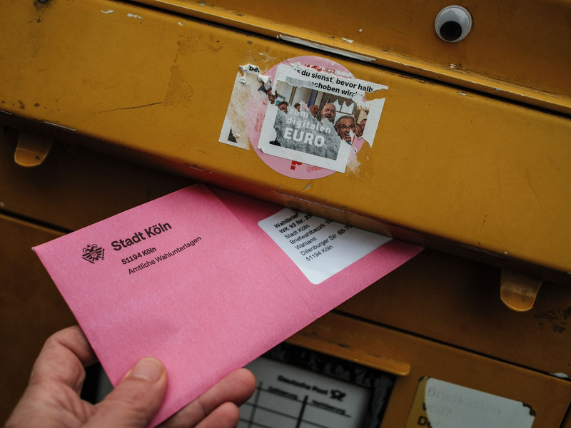 Wahlbriefe sollten bis zum 20. Februar bei der Post abgegeben werden. (Archivbild)  - Foto: Oliver Berg/dpa