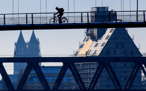 Nur wenige Regentropfen erwartet der Deutsche Wetterdienst am Wahlsonntag.  - Foto: Klaus-Dietmar Gabbert/dpa