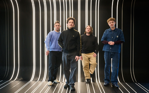 Das neue Album hat ernste Songs, aber auch wieder tanzbare Stücke. (Archivbild) - Foto: Annette Riedl/dpa Das neue Album hat ernste Songs, aber auch wieder tanzbare Stücke. (Archivbild) - Foto: Annette Riedl/dpa