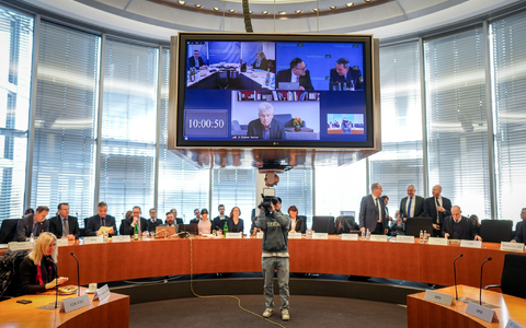 Viele Hintergründe zur Tat bleiben nach der Sitzung weiter offen. - Foto: Kay Nietfeld/dpa