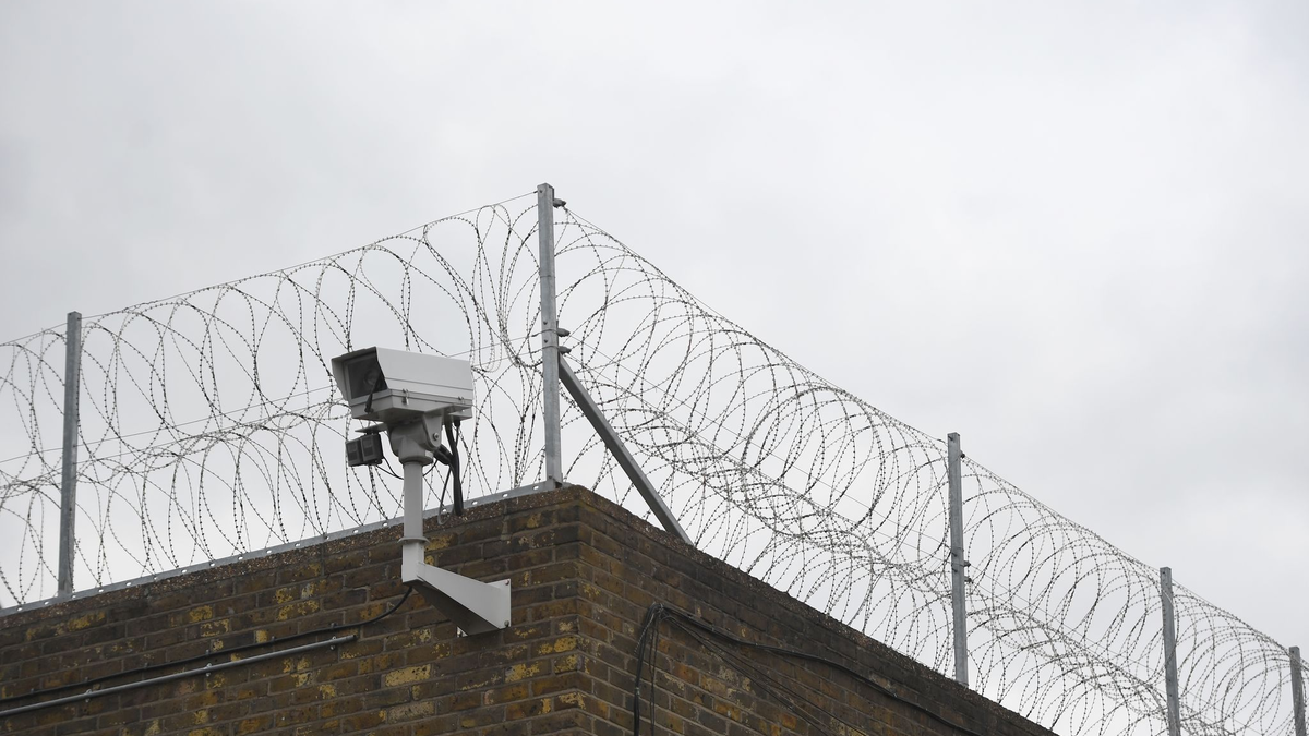Die Frau soll auch auf dem Schoß des Mannes gesessen haben. (Symbolbild) - Foto: Victoria Jones/Press Association/dpa