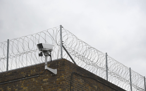 Die Frau soll auch auf dem Schoß des Mannes gesessen haben. (Symbolbild) - Foto: Victoria Jones/Press Association/dpa