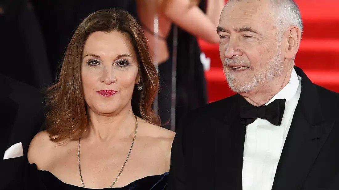 Die langjährigen Bond-Filmproduzenten Barbara Broccoli und Michael G. Wilson wollen sich in Zukunft anderen Projekten widmen. - Bild: Andy Rain/EPA/dpa