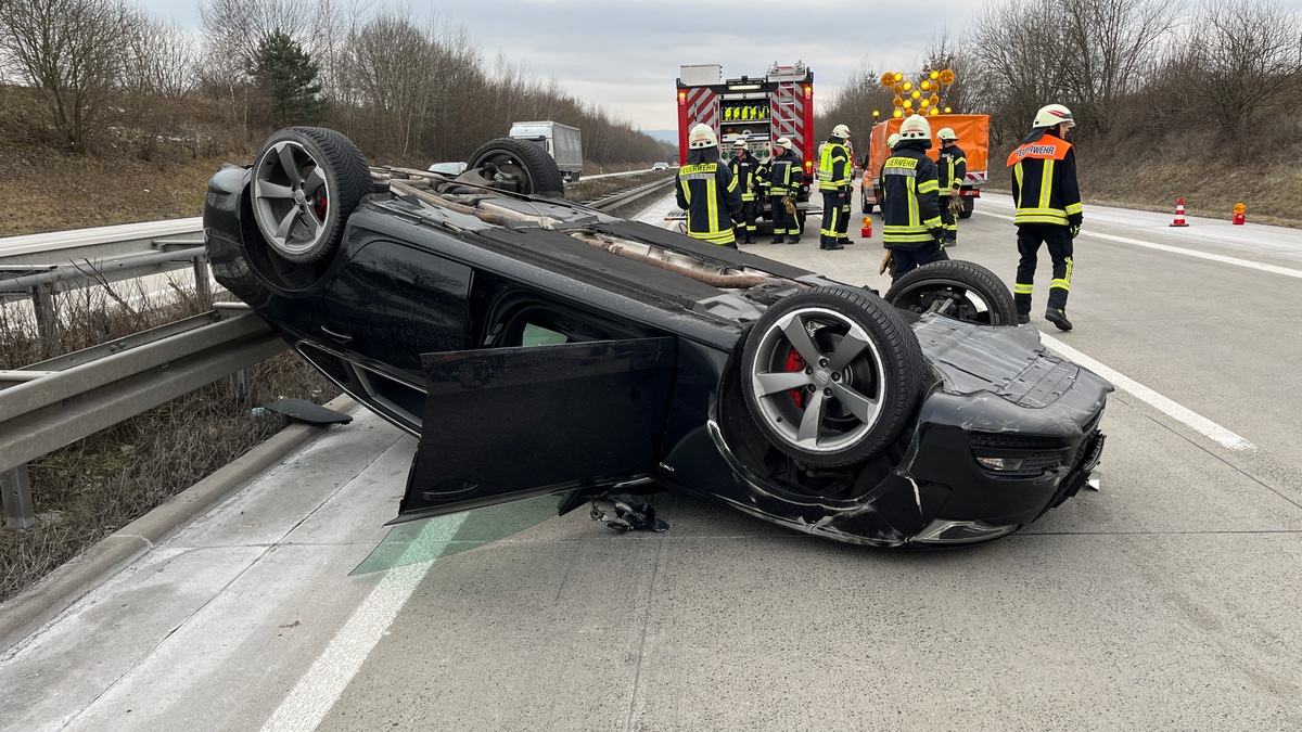 API-TH: A38 Höhe Heilbad Heiligenstadt - Pkw überschlägt sich mehrfach - Foto: presseportal.de