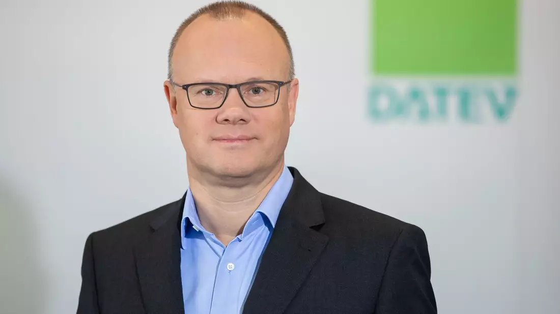 Robert Mayr, Chef des IT-Dienstleisters Datev, sieht vor allem Kleinstunternehmen als Verlierer der Wirtschaftskrise (Archivbild) - Bild: Daniel Karmann/dpa