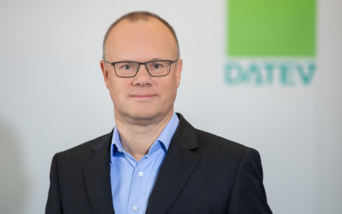 Robert Mayr, Chef des IT-Dienstleisters Datev, sieht vor allem Kleinstunternehmen als Verlierer der Wirtschaftskrise (Archivbild) - Foto: Daniel Karmann/dpa