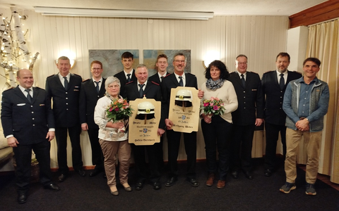 LRA-Ravensburg: Jahreshauptversammlung der Feuerwehrabteilung Niederwangen Wolfgang Weber und Bernhard HĂ€fele nach 42 Dienstjahren verabschiedet - Foto: presseportal.de LRA-Ravensburg: Jahreshauptversammlung der Feuerwehrabteilung Niederwangen Wolfgang Weber und Bernhard HĂ€fele nach 42 Dienstjahren verabschiedet - Foto: presseportal.de