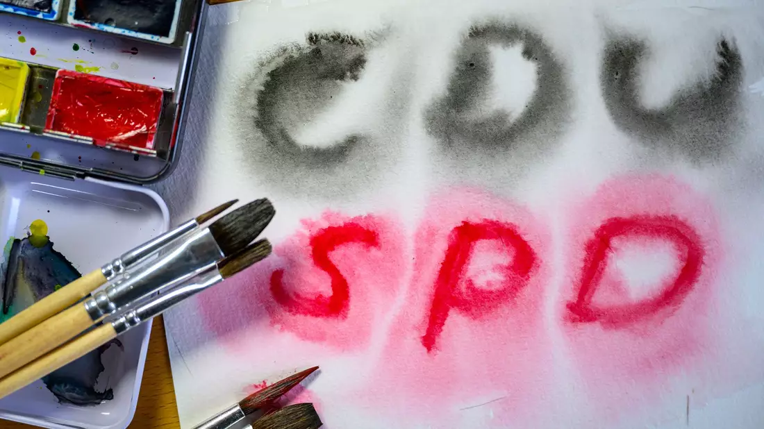 Möglicherweise wird wieder eine Koalition von drei Fraktionen nötig sein. (Symbolbild) - Bild: Hendrik Schmidt/dpa