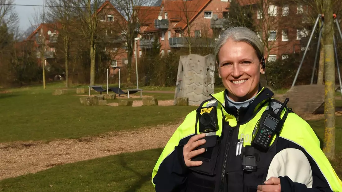POL-PB: Neuer Bezirk: Polizeioberkommissarin Jasmin Mitze wechselt vom Paderborner Riemekeviertel zum Kaukenberg - Bild: presseportal.de