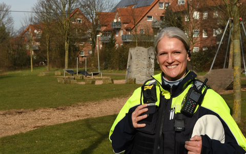 POL-PB: Neuer Bezirk: Polizeioberkommissarin Jasmin Mitze wechselt vom Paderborner Riemekeviertel zum Kaukenberg - Foto: presseportal.de