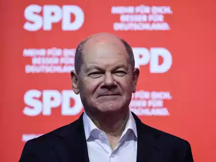 Kanzler Scholz hofft, am Sonntag auch den Geburtstag seiner Frau feiern zu können. (Archivbild) - Foto: Oliver Berg/dpa
