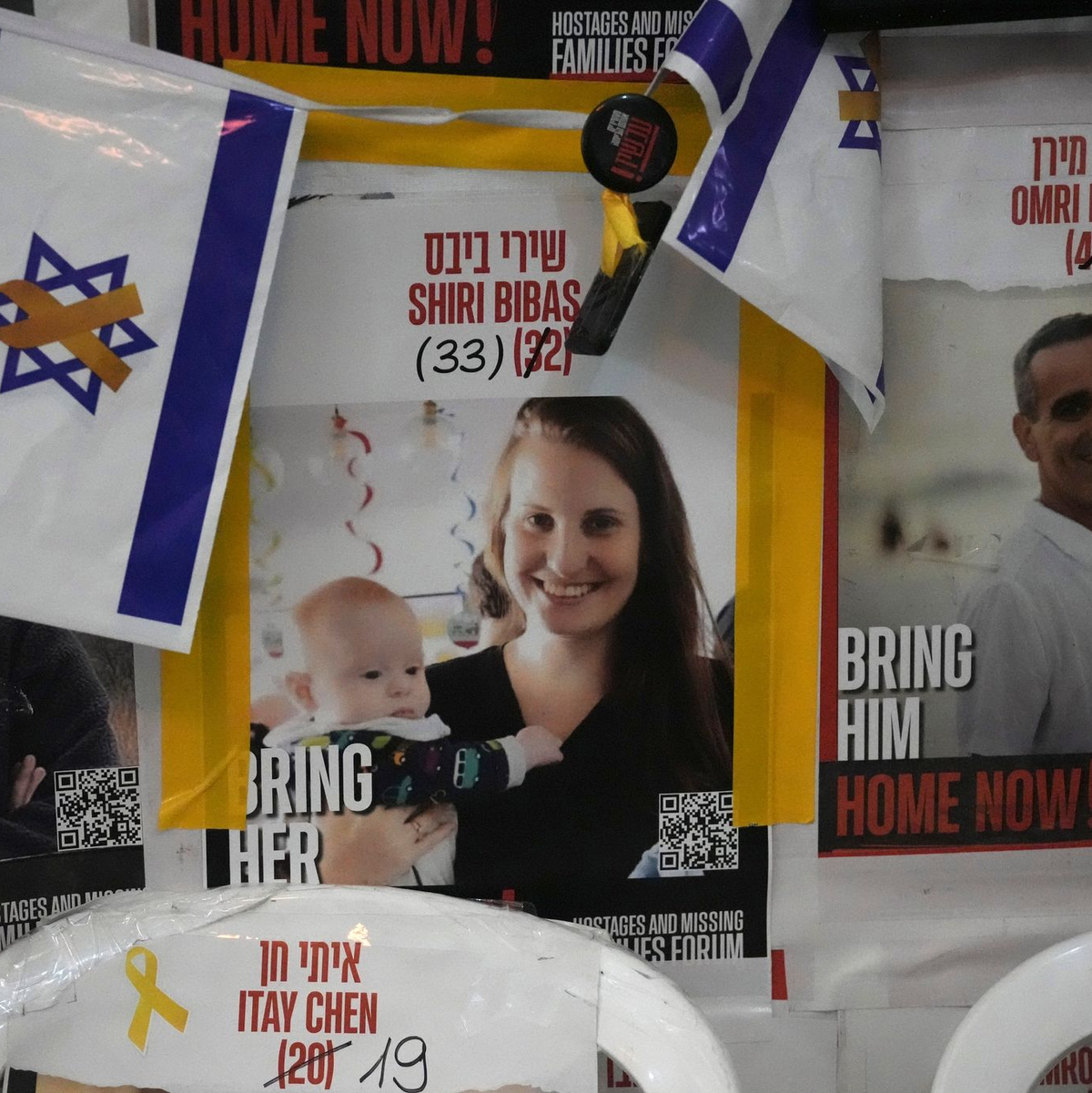 Die islamistische Hamas hat nach eigenen Angaben die Leiche der Geisel Schiri Bibas an das Rote Kreuz übergeben.  - Foto: Mahmoud Illean/AP/dpa