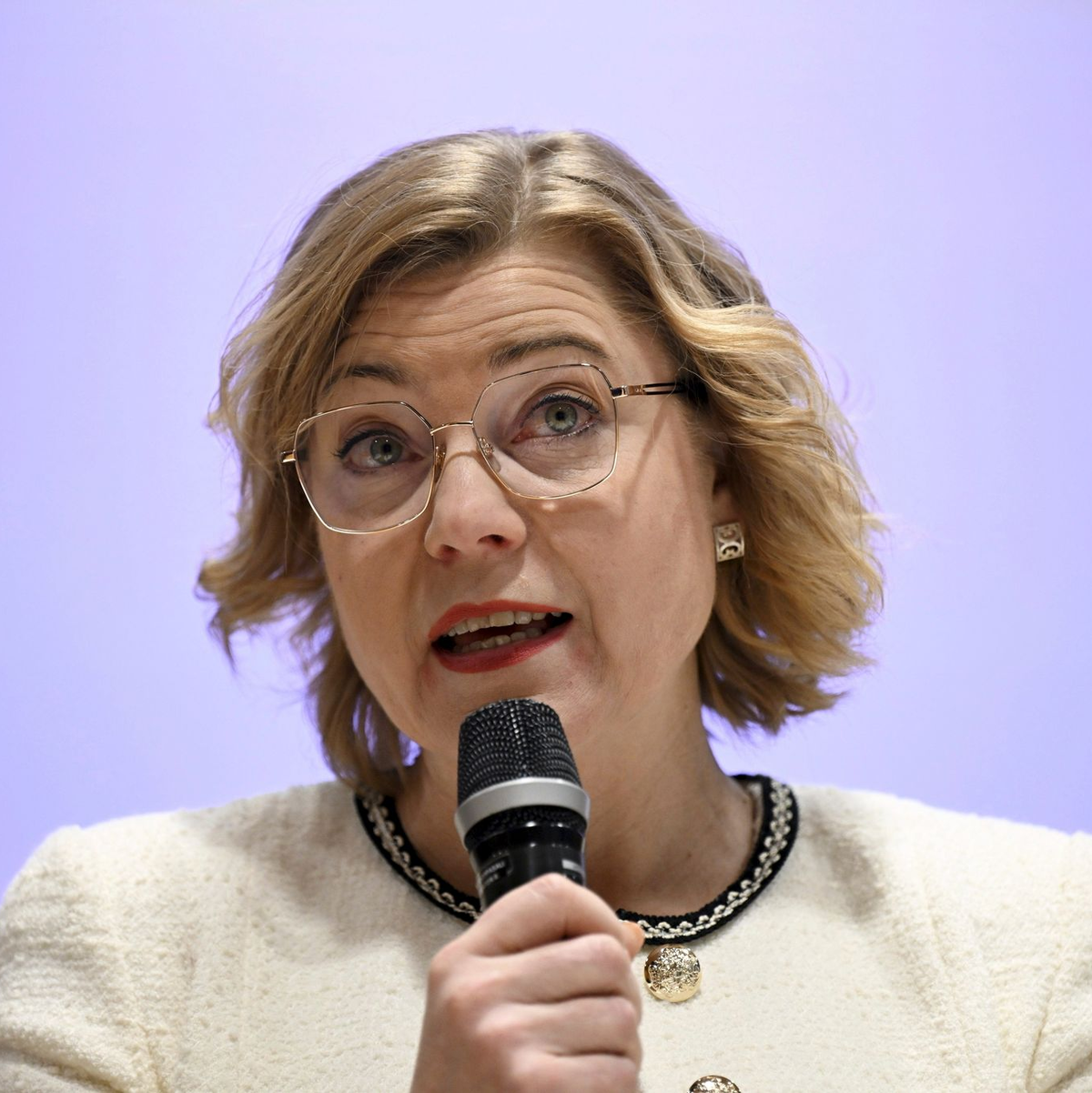 Die zuständige EU-Kommissarin Henna Virkkunen spricht von «Anlass zu großer Sorge». - Foto: Emmi Korhonen/Lehtikuva/AP/dpa