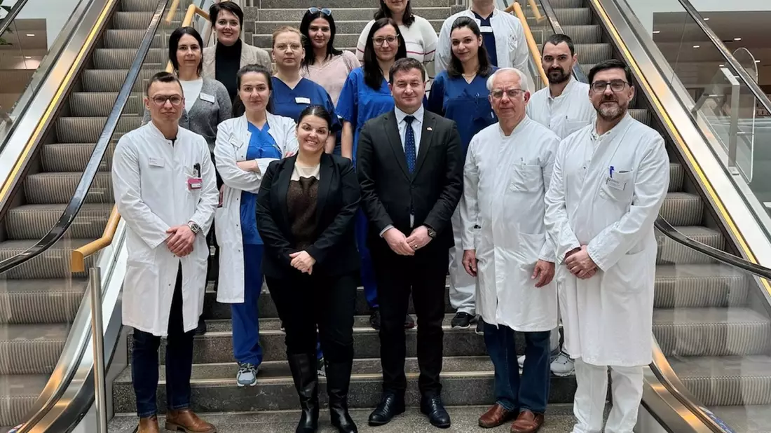 Über Austausch und Zukunftsperspektiven - Botschafter der Republik Nordmazedonien besucht den RHÖN-KLINIKUM Campus Bad Neustadt - Bild: presseportal.de