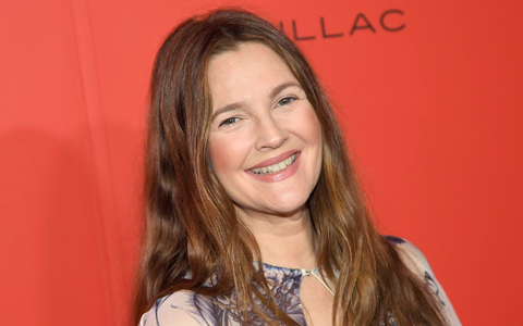 Drew Barrymore erzählt, dass ein Ex-Freund mal mit ihr und seiner Mutter zusammenwohnen wollte. (Archivbild) - Foto: Evan Agostini/Invision via AP/dpa