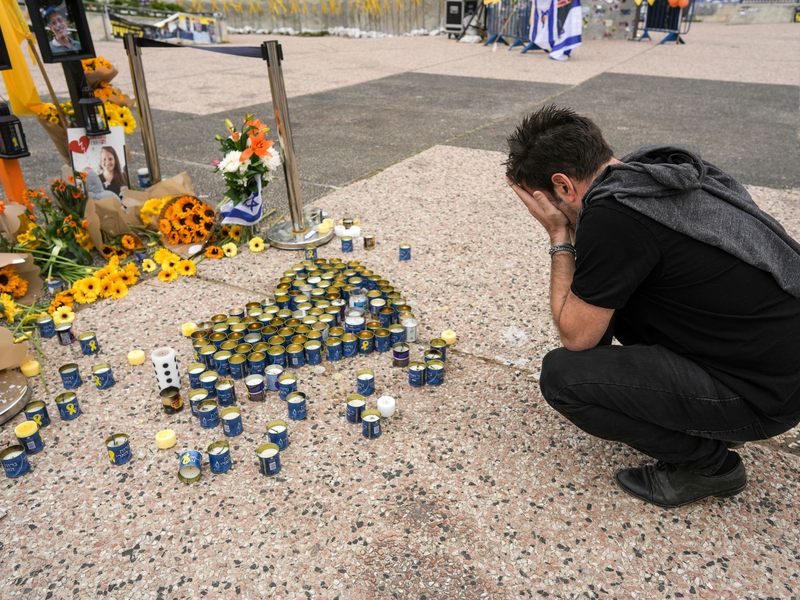 Kfir war zum Zeitpunkt seiner Entführung und seines Todes noch ein Baby, sein Bruder Ariel vier Jahre alt. - Foto: Oded Balilty/AP/dpa