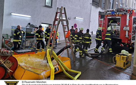 FW-M: Stundenlanger Einsatz durch Wasserschaden (Neuperlach) - Foto: presseportal.de