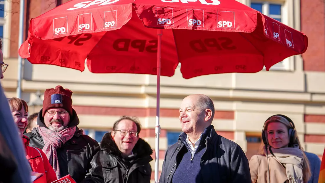 Am Sonntag wird gewählt - nach einem kurzen und harten Wahlkampf. - Bild: Kay Nietfeld/dpa