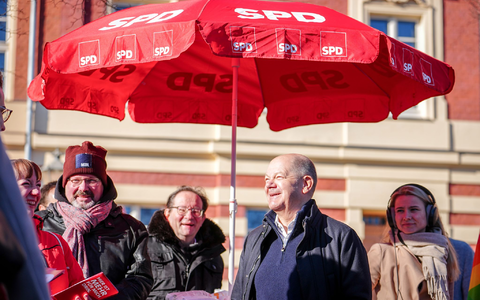Am Sonntag wird gewählt - nach einem kurzen und harten Wahlkampf. - Foto: Kay Nietfeld/dpa