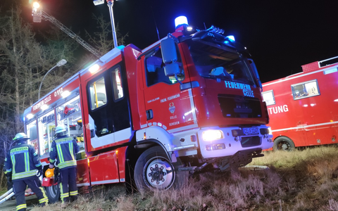 FW Celle: Aktuelle Einsatzinfo - Scheunenbrand in Salinenmoor! - Foto: presseportal.de