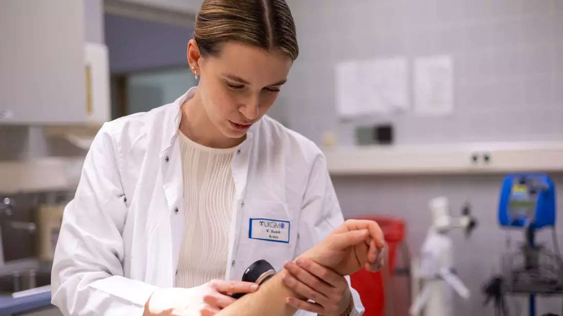 Busik will die Digitalisierung im Gesundheitswesen voranbringen. (Archivbild) - Bild: Christian Lademann/dpa