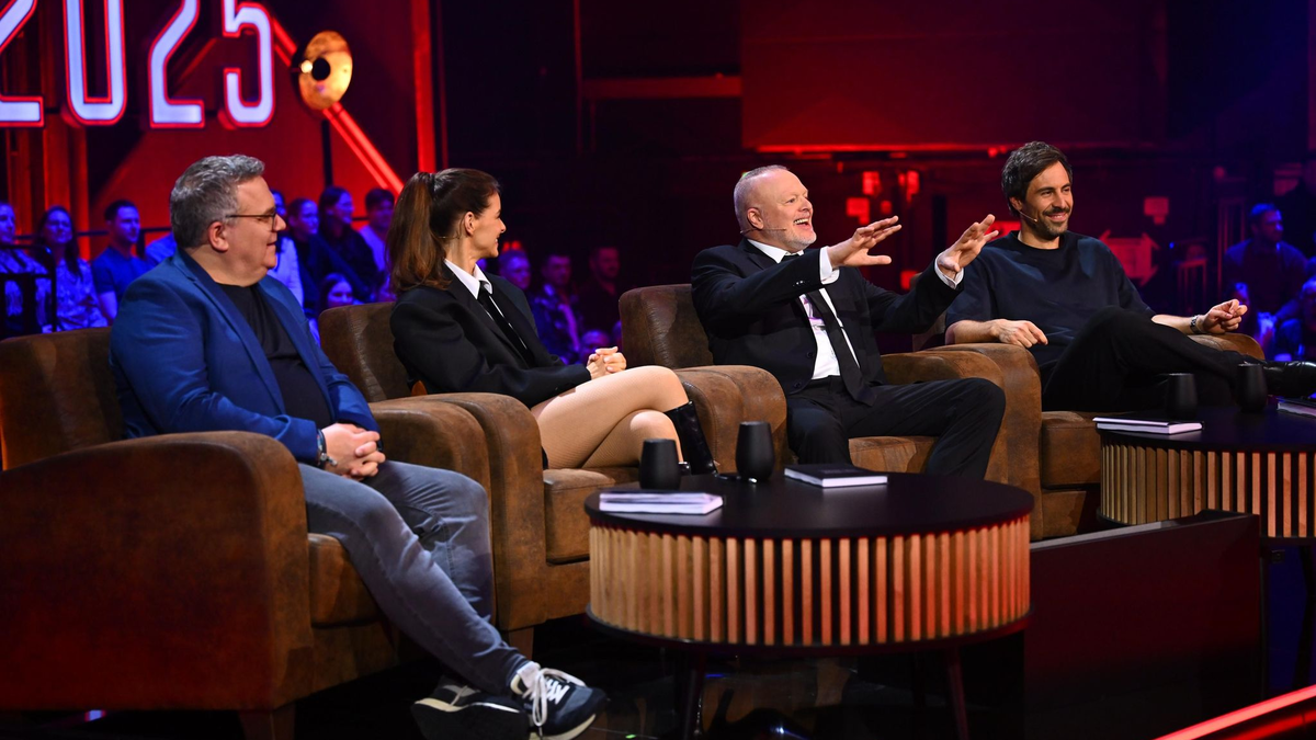 Mit einer knappen Viertelstunde Verspätung verabschiedete Moderatorin Barbara Schöneberger die Zuschauer aus der Liveshow. - Foto: -/ RTL+/dpa