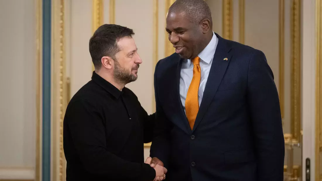 Lammy kündigt ein neues Sanktionspaket gegen Russland an. (Archivbild) - Bild: Efrem Lukatsky/AP/dpa