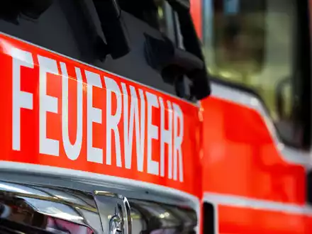 Das E-Auto war nicht nur verschlossen, sondern auch stromlos geschaltet. (Symbolbild) - Foto: Soeren Stache/dpa
