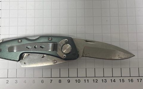 BPOL NRW: Bundespolizei beschlagnahmt Einhandmesser in Gevelsberg - Foto: presseportal.de