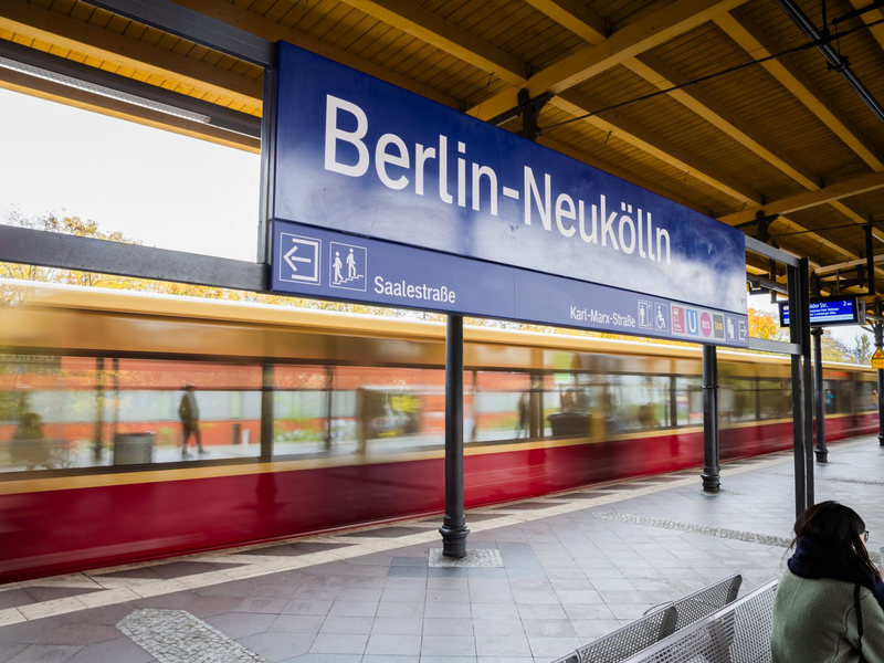 Die Kontrolle fand im Oktober am S-Bahnhof Neukölln statt. (Archivbild) - Foto: Christoph Soeder/dpa