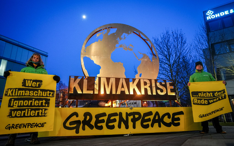 Greenpeace fordert von Merz, an Heizungsgesetz und Verbrenner-Aus festzuhalten.  - Foto: Kay Nietfeld/dpa