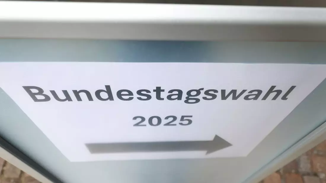 Die Wahllokale sind geschlossen. Nach der ersten Prognose ist die CSU in Bayern stärkste Kraft vor der AfD. - Bild: Karl-Josef Hildenbrand/dpa