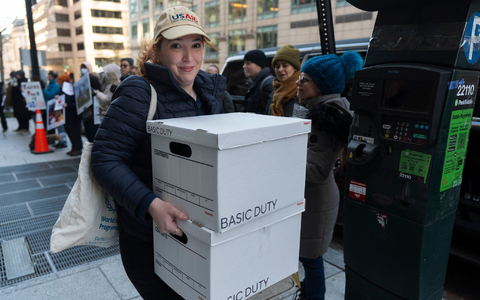 Bei der US-Entwicklungshilfebehörde USAID sollen um die 1.600 Stellen in den USA gestrichen werden. (Archivbild) - Foto: Manuel Balce Ceneta/AP/dpa