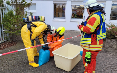 FW Minden: Gefahrstoffeinsatz in Minden, 2 Leichtverletzte. - Foto: presseportal.de