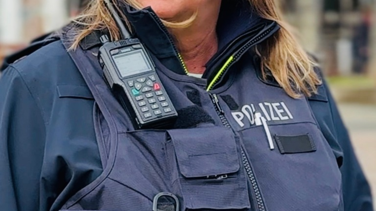 POL-EU: Polizeihauptkommissarin Heike Schüler ist neue Bezirksdienstbeamtin in Euskirchen - Foto: presseportal.de