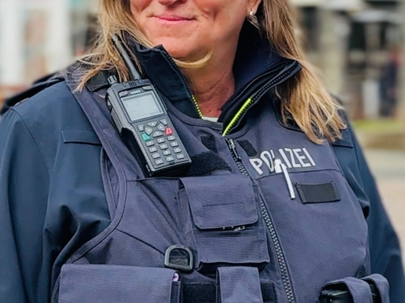 POL-EU: Polizeihauptkommissarin Heike Schüler ist neue Bezirksdienstbeamtin in Euskirchen - Foto: presseportal.de