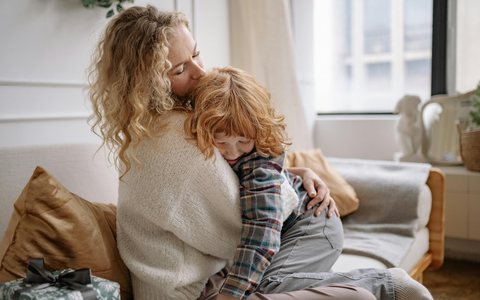Warum Erziehungsratgeber versagen: Jana Alles erklĂ€rt, weshalb viele Eltern in der Erziehung nicht weiterkommen â und was wirklich hilft - Foto: presseportal.de Warum Erziehungsratgeber versagen: Jana Alles erklĂ€rt, weshalb viele Eltern in der Erziehung nicht weiterkommen â und was wirklich hilft - Foto: presseportal.de