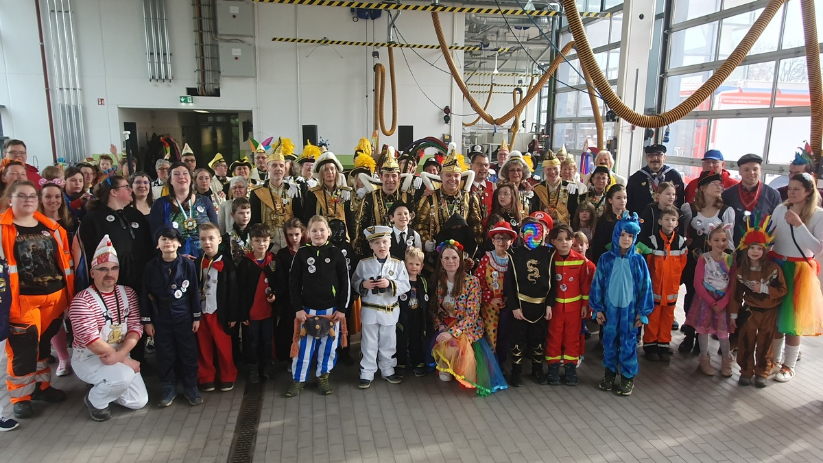 FW-Langenfeld: Hoher Besuch bei der Feuerwehr Langenfeld - Foto: presseportal.de